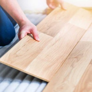 Υπηρεσία τοποθέτησης laminate δαπέδων