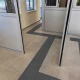 Πλακίδιο Όδευσης Τυφλών Μαύρο 30x30cm με Ανάγλυφες Ραβδώσεις 
