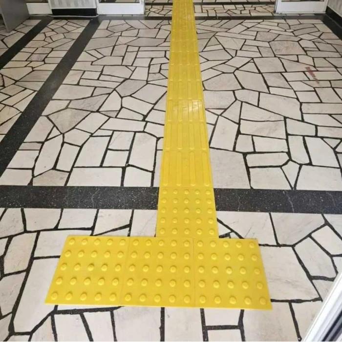 Πλακίδιο Προειδοποίησης Τυφλών Κίτρινο 30x30cm με Ανάγλυφες Κουκίδες