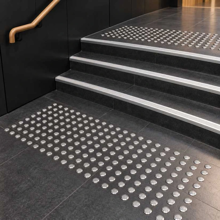 Φολίδα Προειδοποίησης Τυφλών Inox 316 με Καρβορούνδιο Γκρι KMS 105